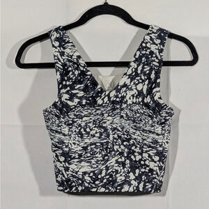 Move Theology Women’s Crop Athletic Tank Navy and White Print Workout Top Small